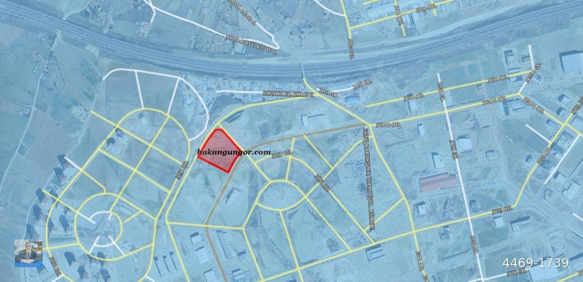 ANTEKS 3 YÖNLÜ, 3 CEPHELİ Köşe Parselde 60m2 HİSSE...