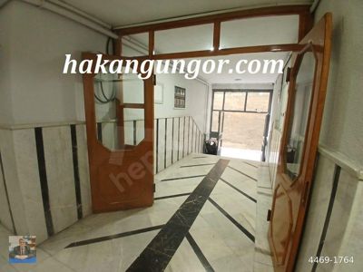 Bando Sokak İle Köknar Sokak Köşe Binada, Katta.. — fotoğraf 4