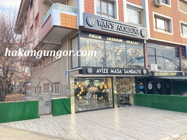 Bulvarda, Köşe Binada, Köşe Dükkân, 3 YOL Cepheli, 3 Yönlü, 3 Katlı, 290.m2..
