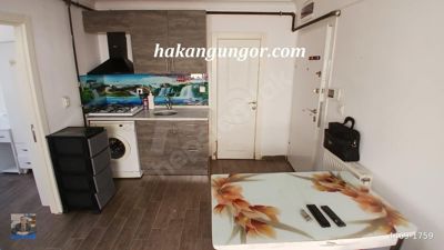 Metro ve Fakülteler Yakını, Eşyalı, Isı Yalıtımlı, Kollektörlü Müstakil Kombili, Ara Katta... — fotoğraf 3
