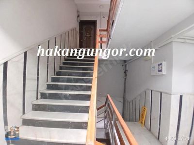 Bando Sokak İle Köknar Sokak Köşe Binada, Katta.. — fotoğraf 8