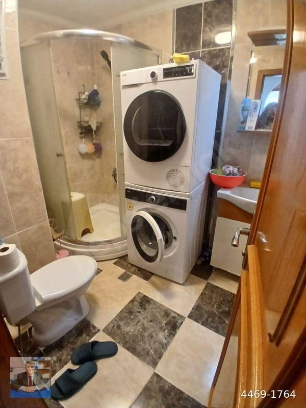 Bando Sokak İle Köknar Sokak Köşe Binada, Katta.. — fotoğraf 3