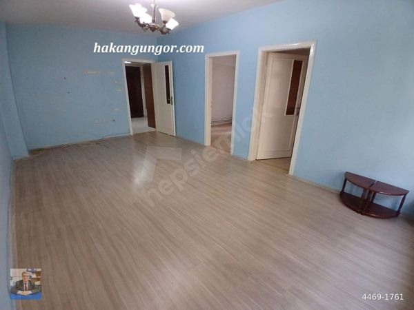 Altınpark Karşısı, Protokol Yolu Üzeri Binada, Arka Cephe, Yüksek Giriş, 2+1.. — fotoğraf 6
