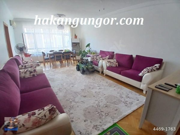 Kapalı Otoparklı,  Güney Batı Yönlü, Köşe.. — fotoğraf 3
